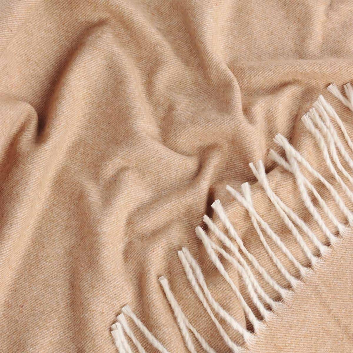 Beige kashmirhuopa 140x200 cm – 50% kashmiria 2 Kašmiirpleed beez detail