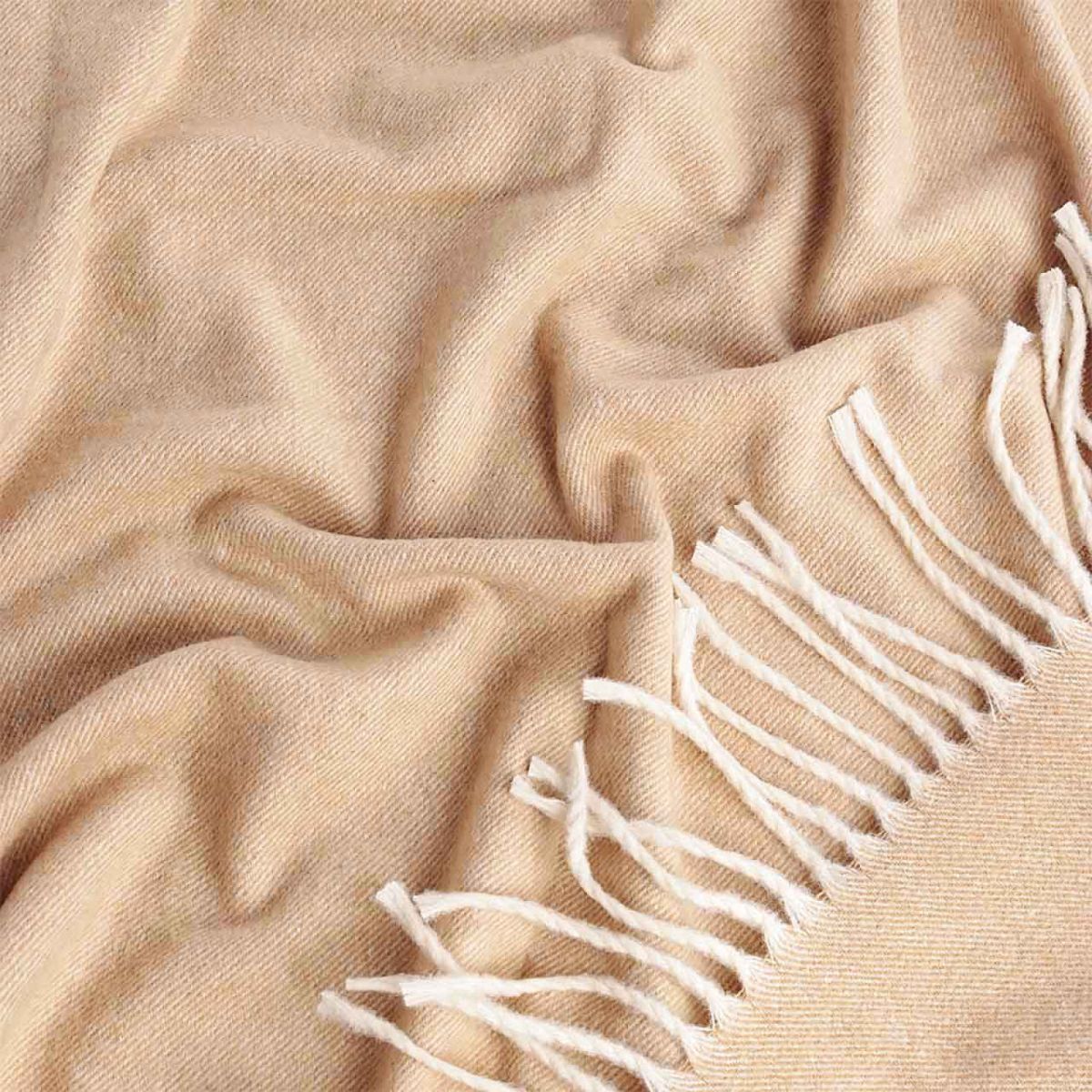 Beige huopa merinovillasta 140x200cm 2 huopa merinovillasta beige yksityiskohta